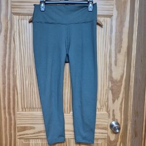 Fabletics Womens Crop Leggings